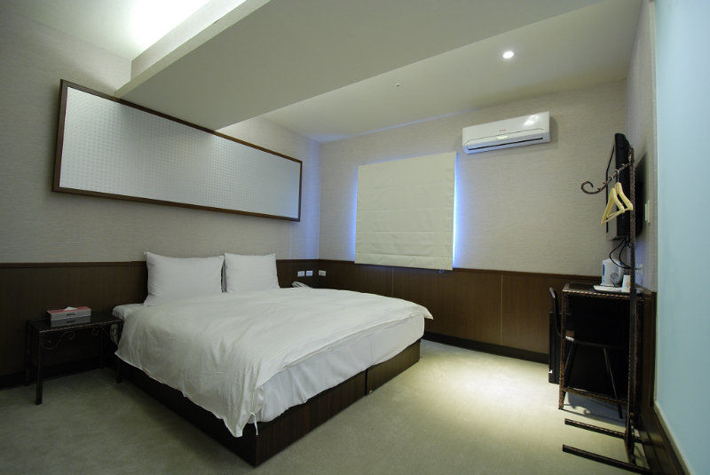 Hotel 6 - Ximen Taipei Esterno foto