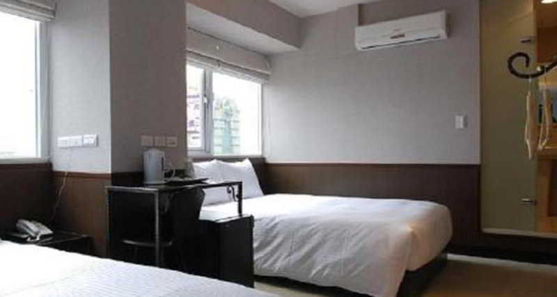 Hotel 6 - Ximen Taipei Esterno foto