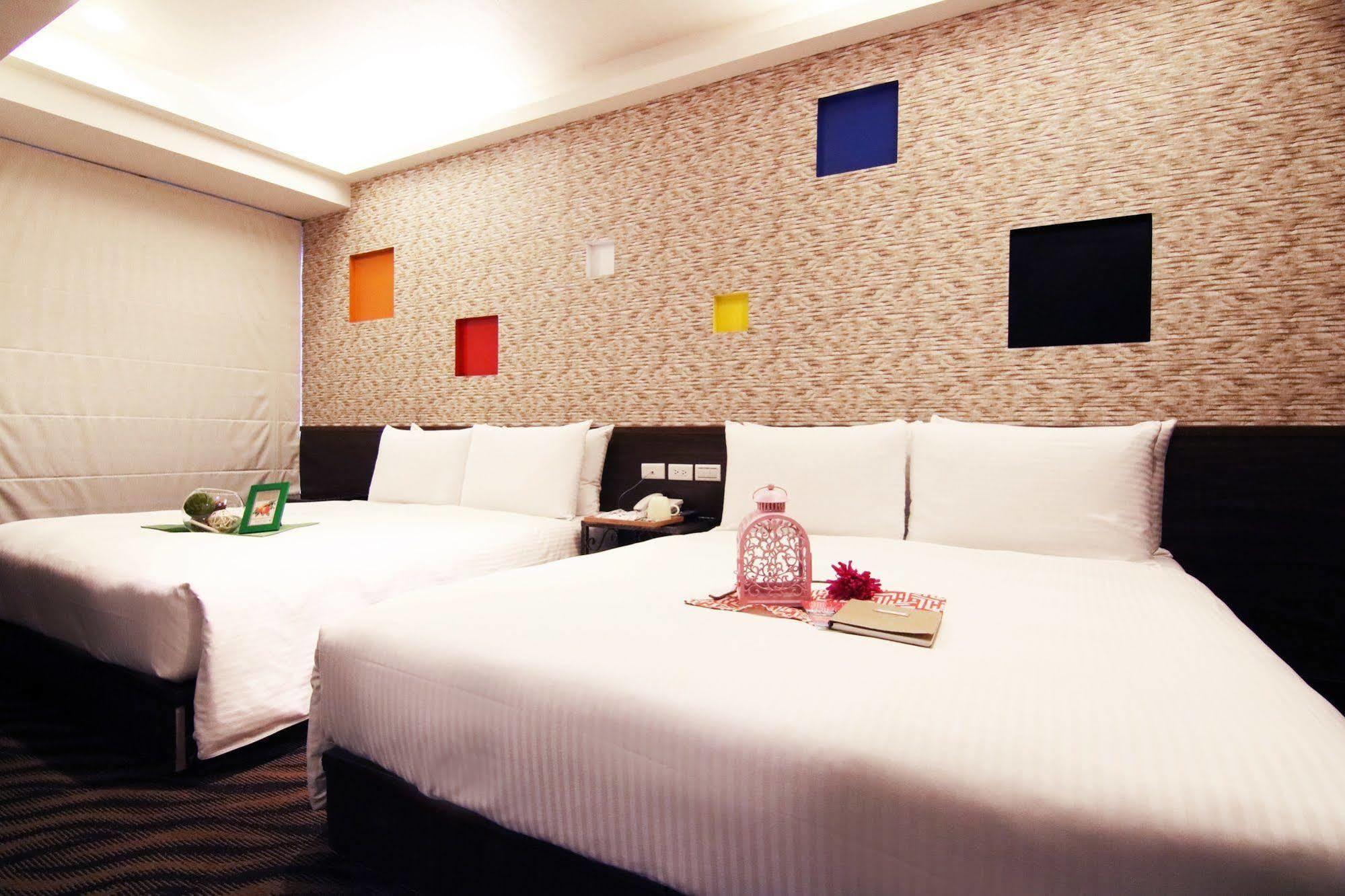 Hotel 6 - Ximen Taipei Esterno foto