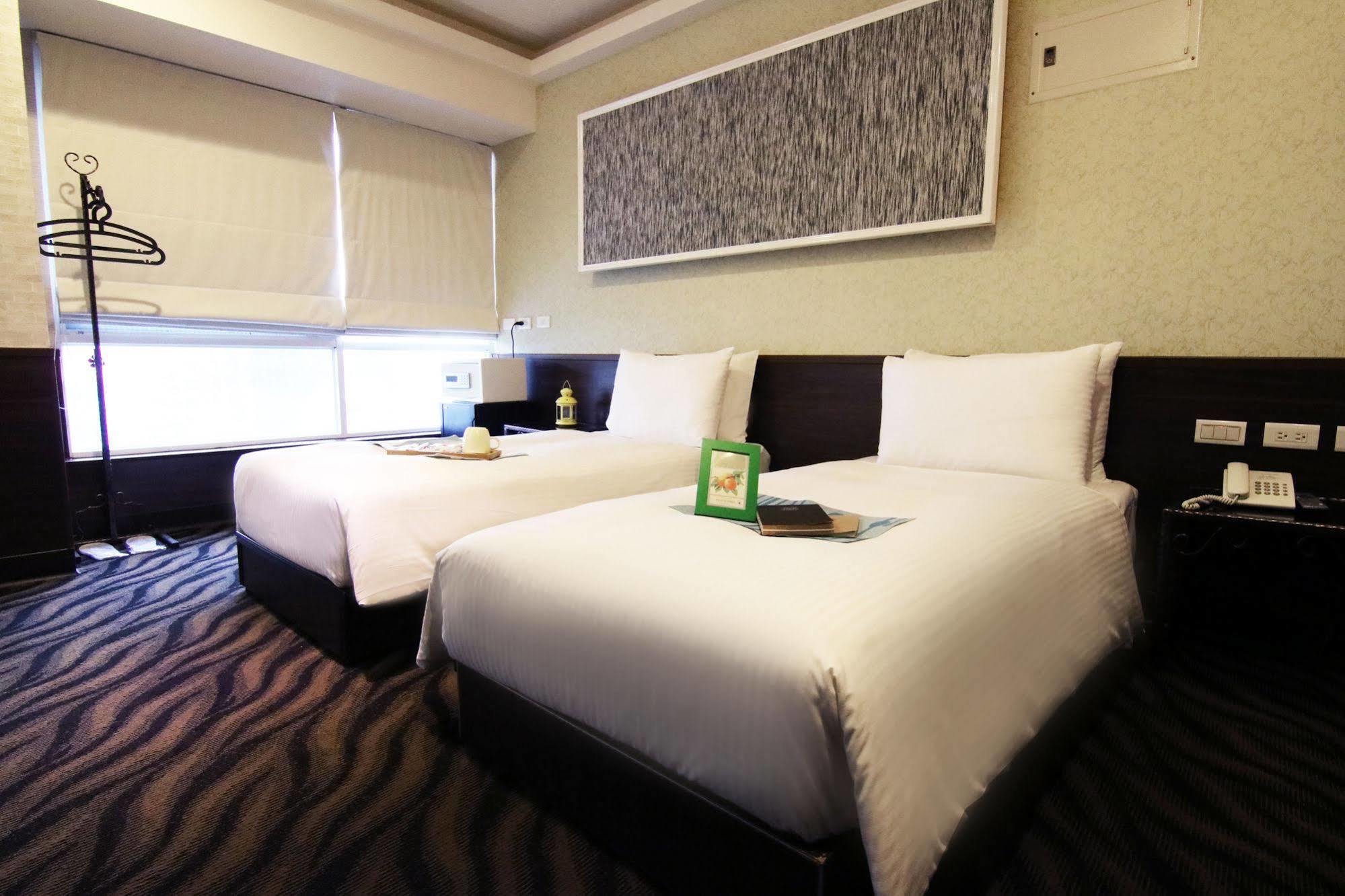 Hotel 6 - Ximen Taipei Esterno foto