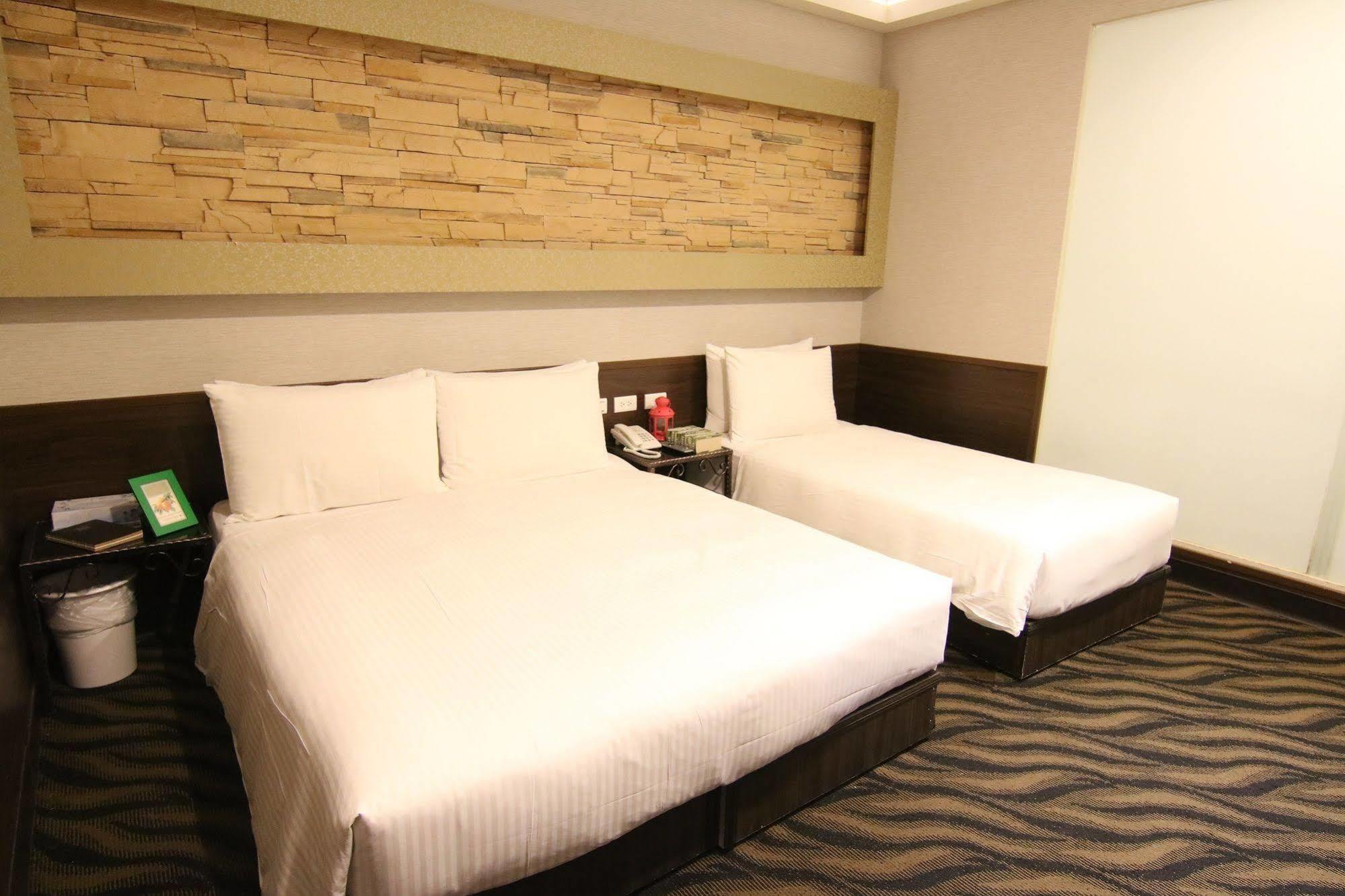 Hotel 6 - Ximen Taipei Esterno foto